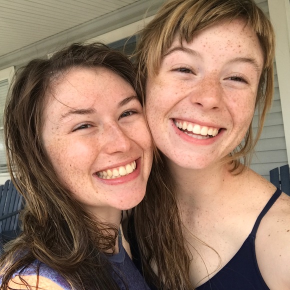 Meet your Posher, Mikela - Picture 1 of 1